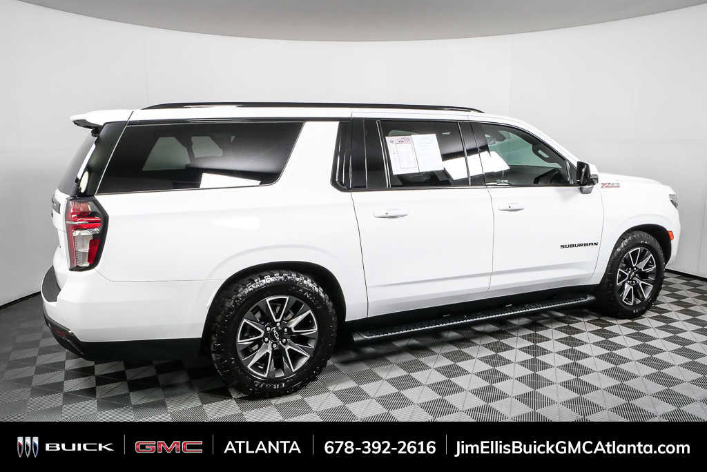 Used 2021 Chevrolet Suburban Z71 w/ Luxury Package image 2