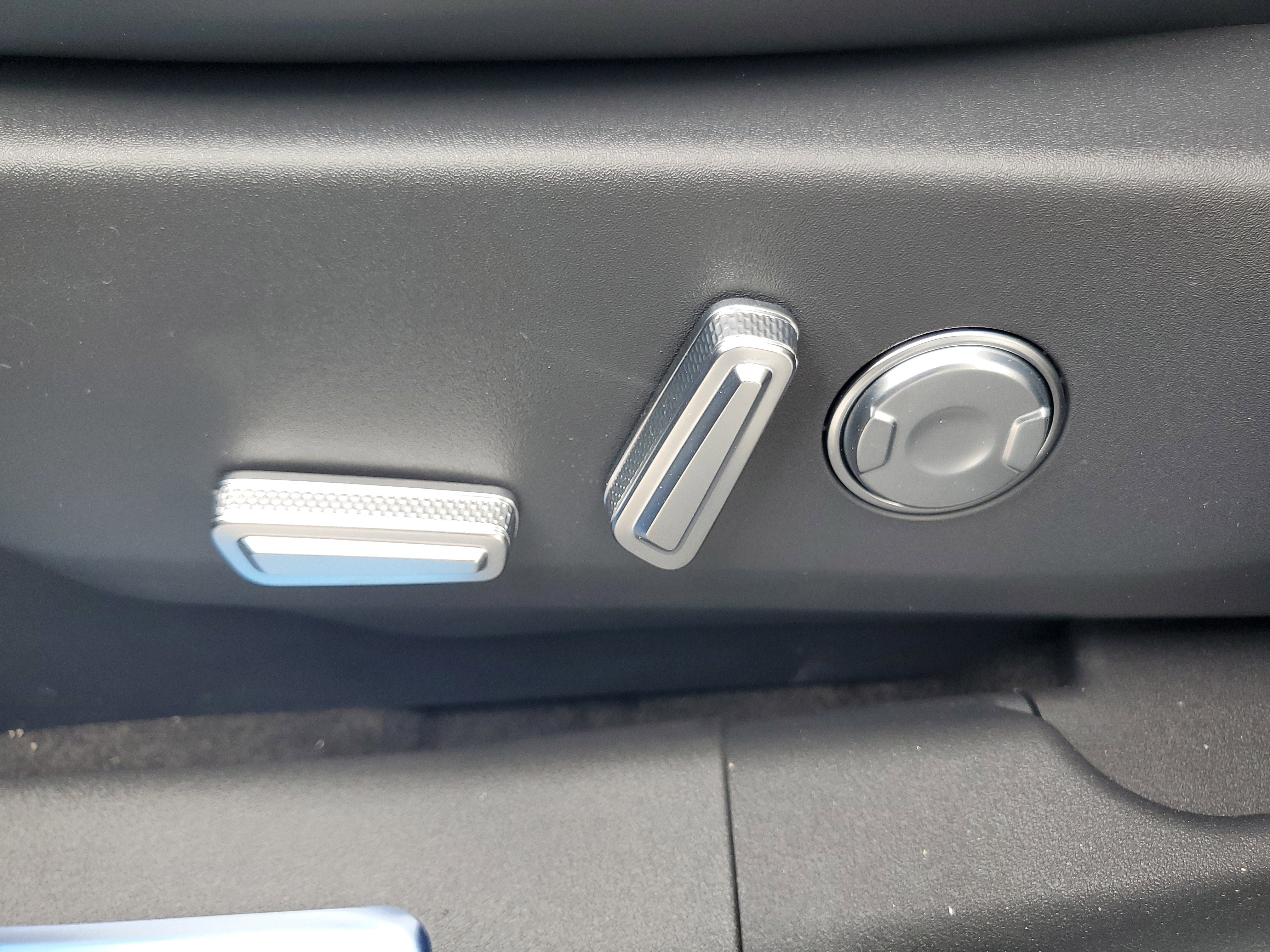 New 2026 Lincoln Nautilus Reserve AWD/4WD image 12