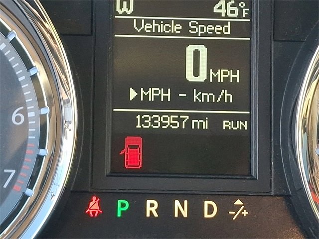 Used 2015 Chrysler Town & Country Touring image 17