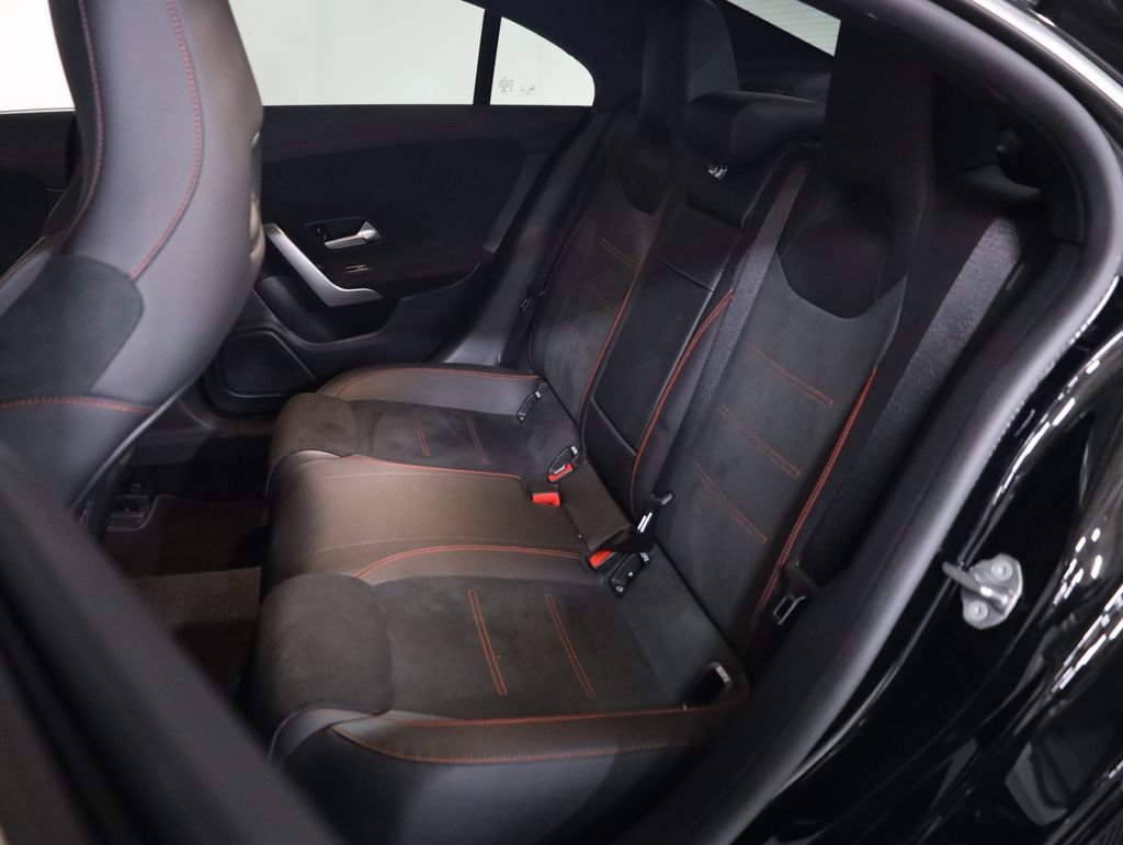 Used 2023 Mercedes-Benz CLA 250 4MATIC image 35