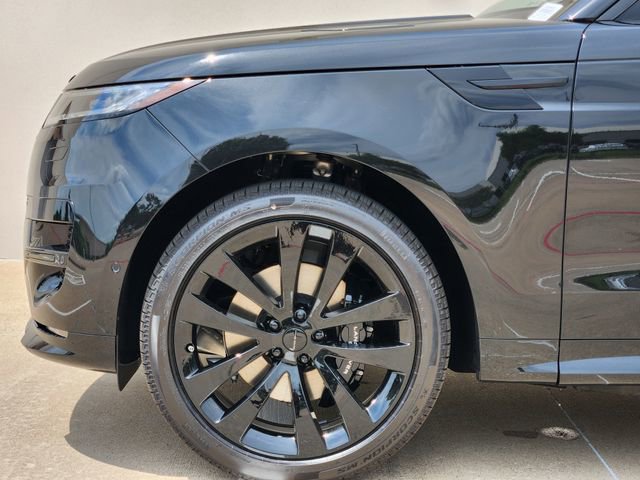 New 2026 Land Rover Range Rover Sport Dynamic SE AWD/4WD image 9