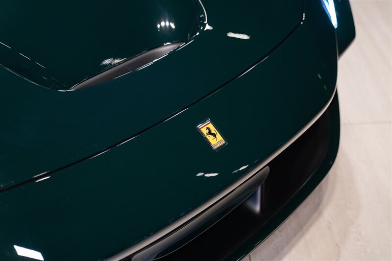 Used 2022 Ferrari F8 Tributo RWD image 8