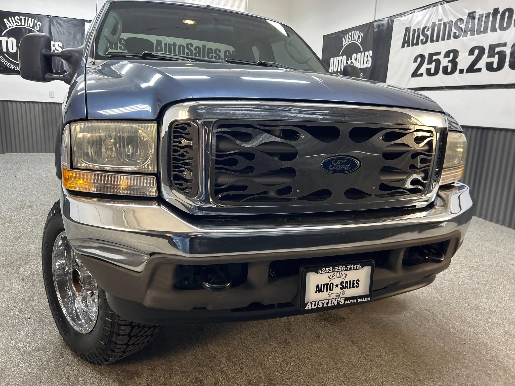 Used 2004 Ford F250 Lariat AWD/4WD image 2