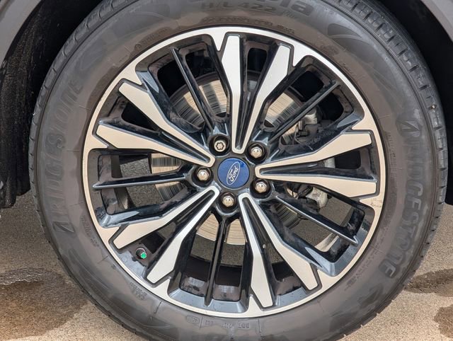 Used 2022 Ford Escape SE w/ SE Sport Appearance Package FWD image 10