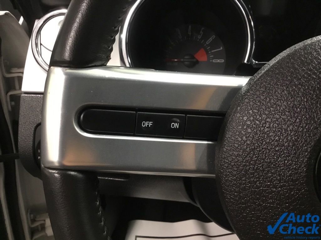 Used 2005 Ford Mustang GT Premium image 34