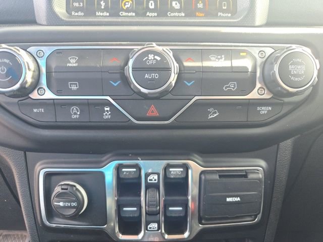 Used 2019 Jeep Wrangler Unlimited Sahara image 32