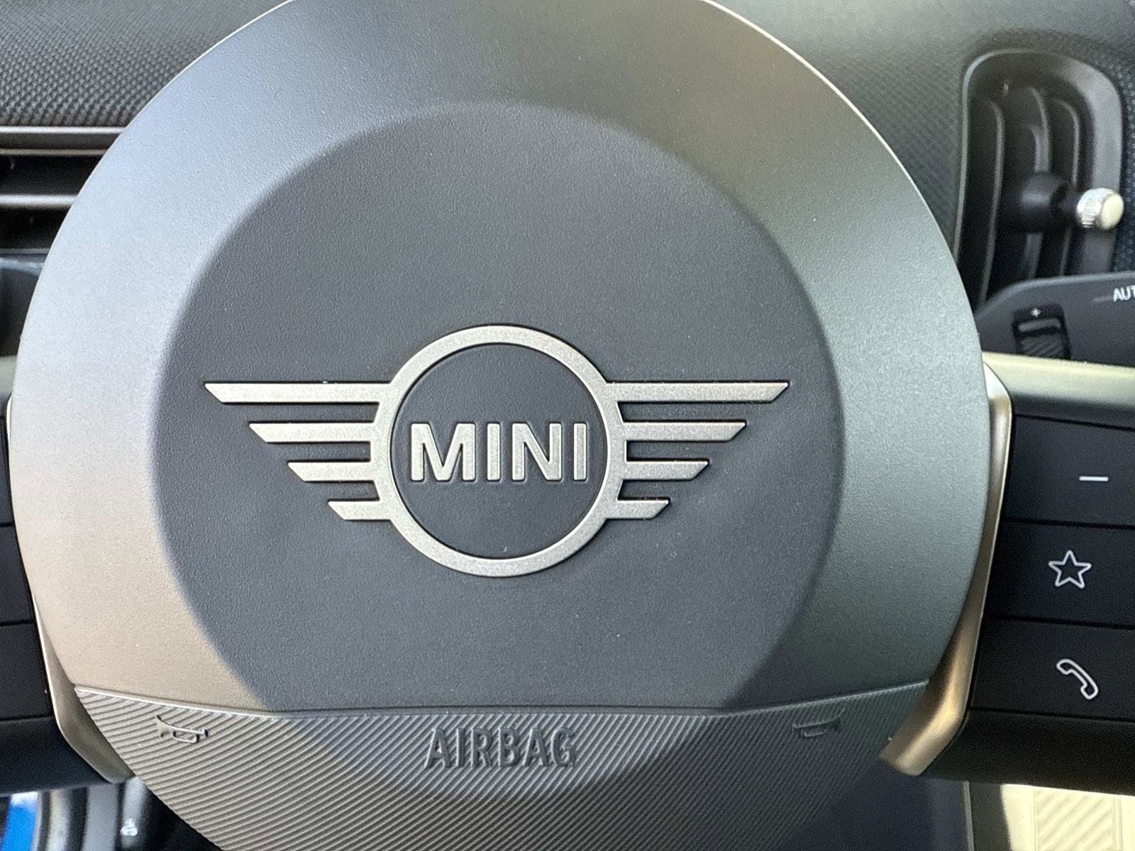 Certified 2025 MINI Cooper S FWD image 36