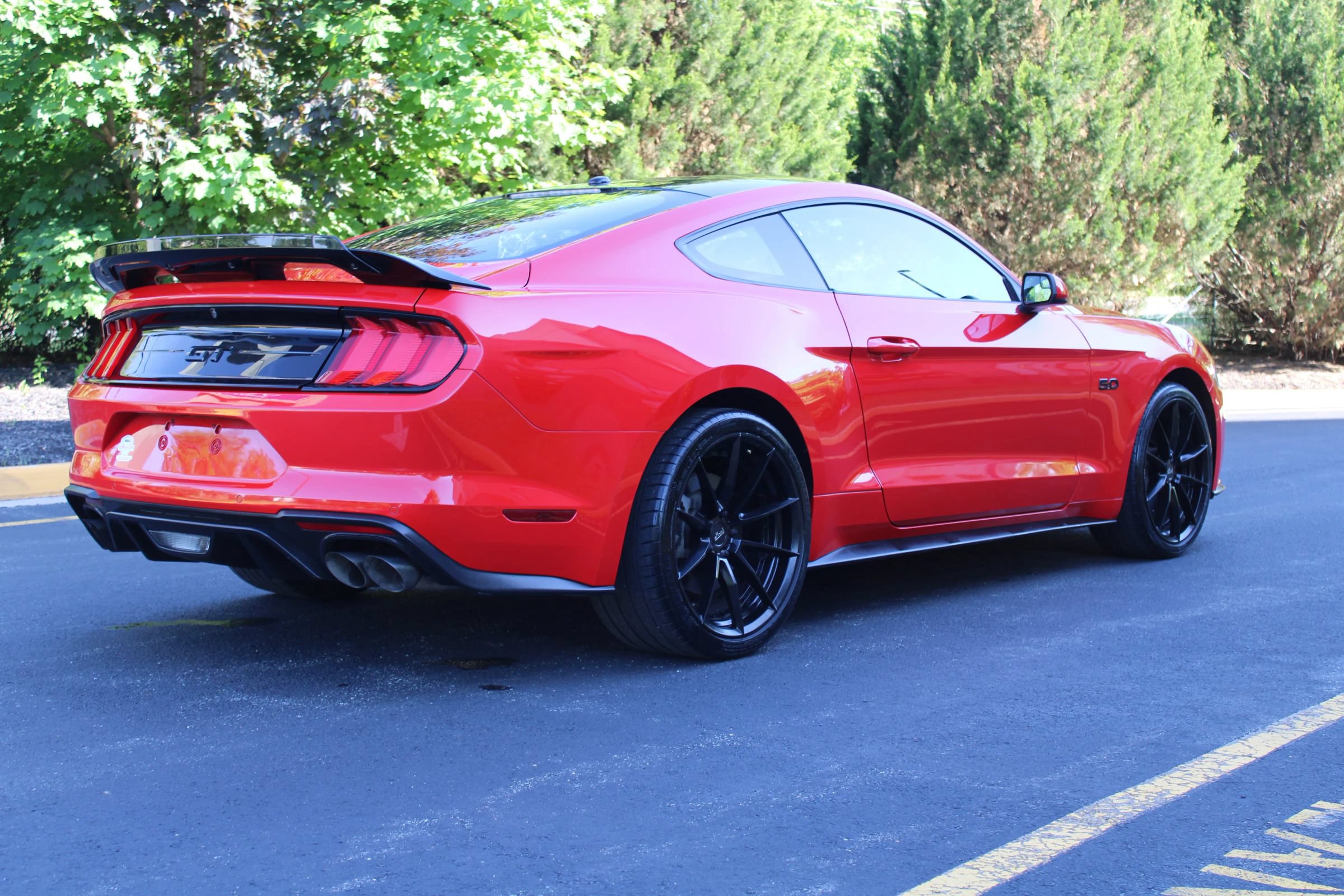Used 2019 Ford Mustang GT w/ Black Accent Package RWD image 22