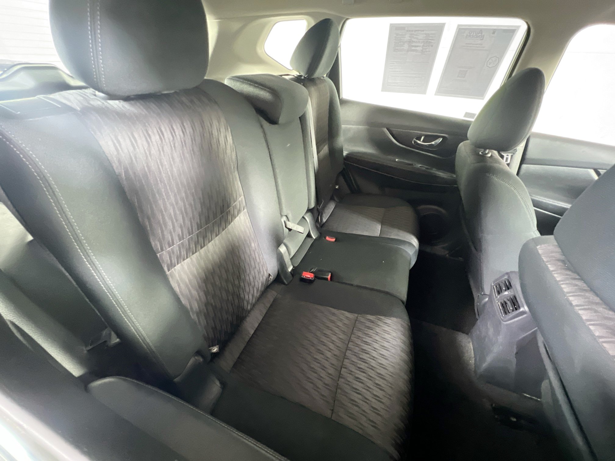 Used 2018 Nissan Rogue S AWD/4WD image 24