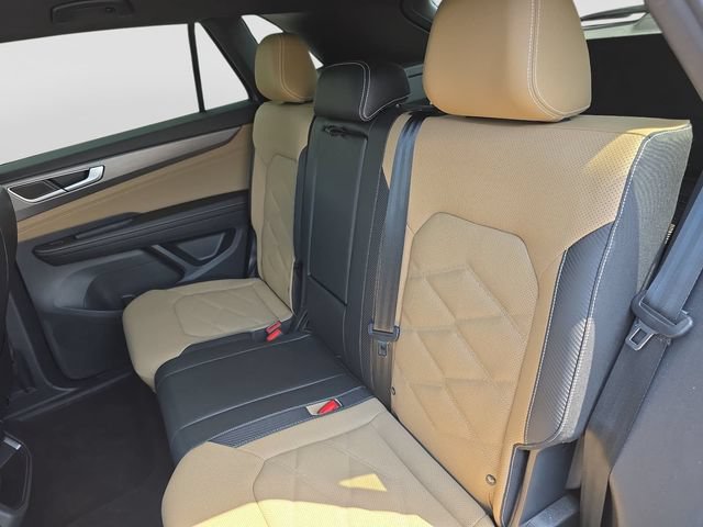 Used 2024 Volkswagen Atlas Cross Sport SE AWD/4WD image 32