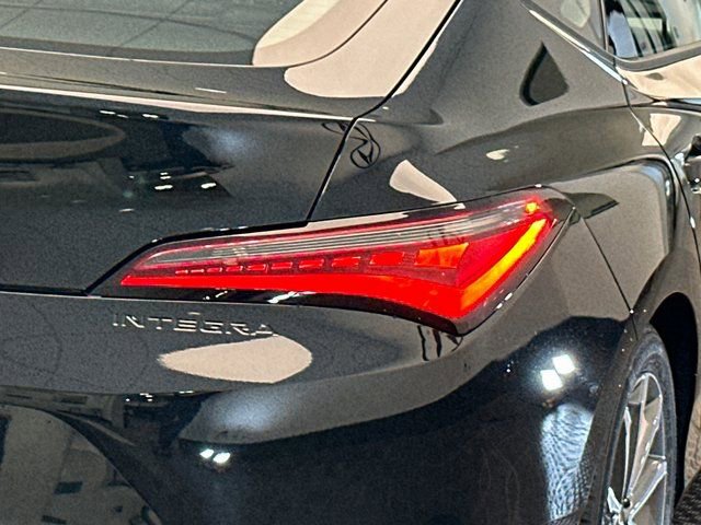 Certified 2025 Acura Integra Base image 4