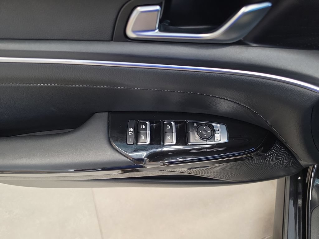 Certified 2025 Kia K5 GT-Line w/ GT-Line Premium Package FWD image 17