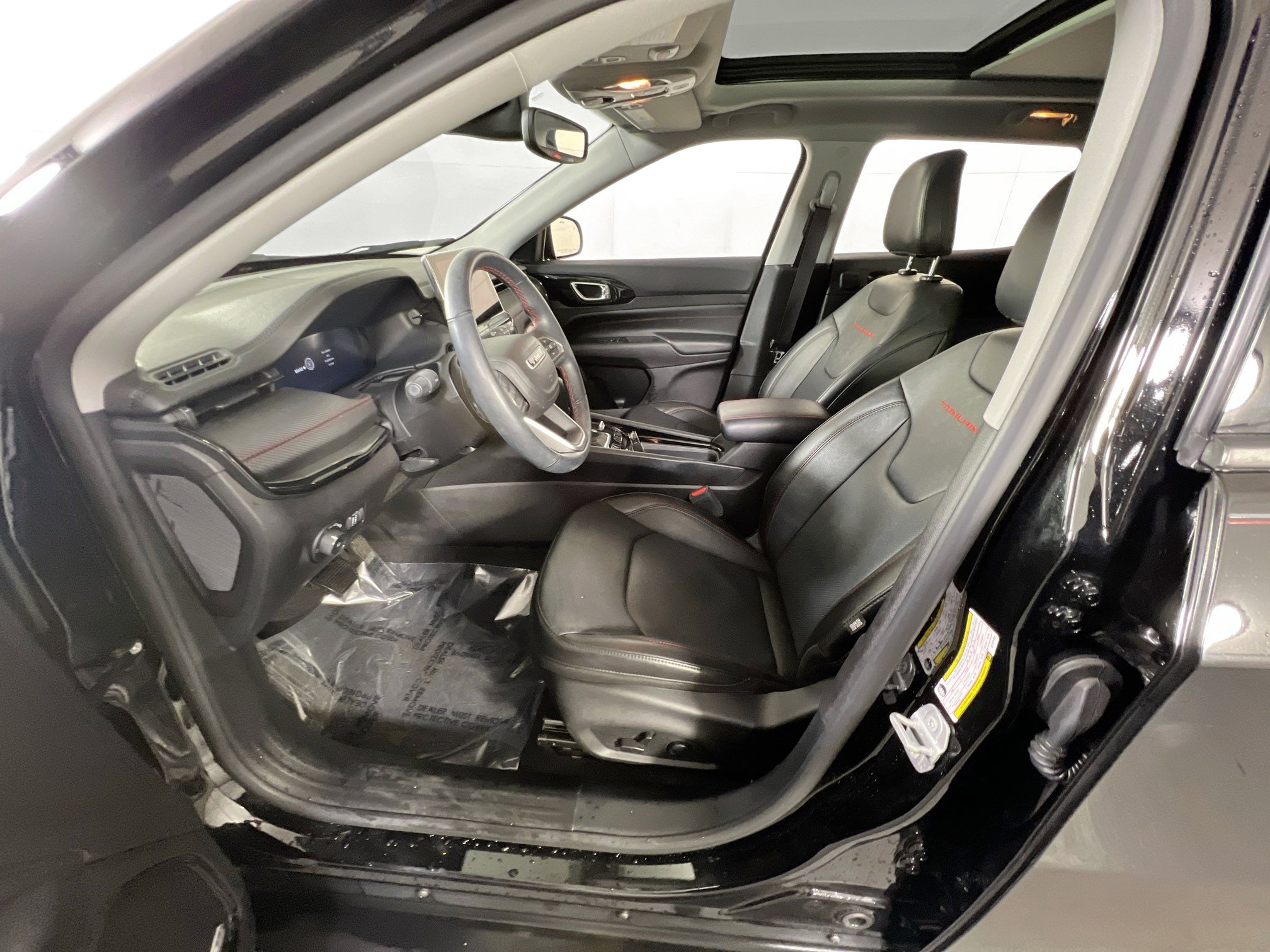 Used 2022 Jeep Compass Trailhawk w/ Trailhawk Elite Group image 20