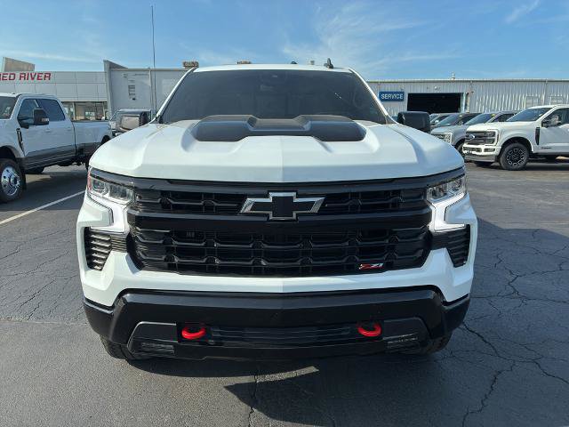 Used 2025 Chevrolet Silverado 1500 LT Trail Boss w/ Convenience Package II AWD/4WD image 2