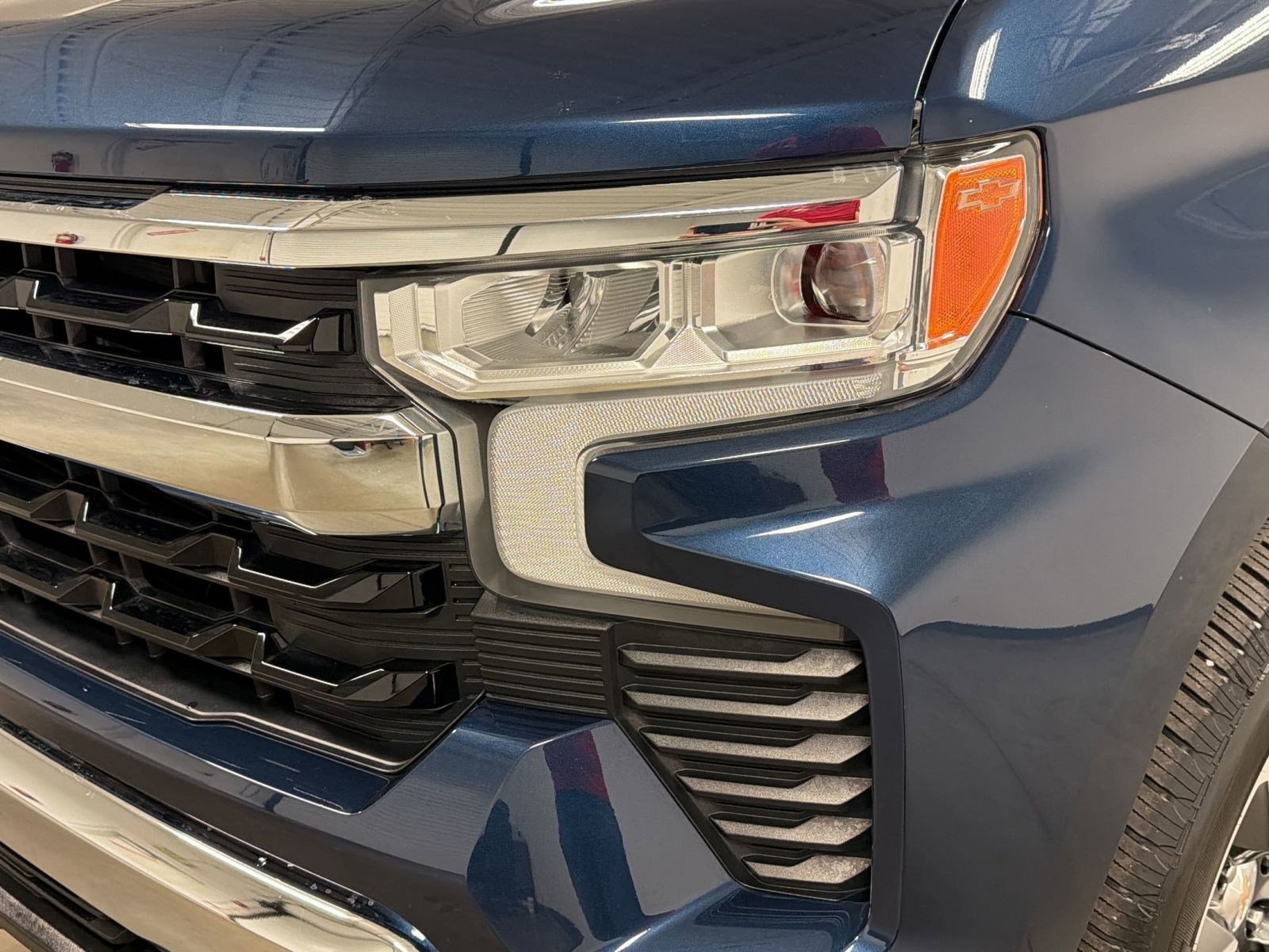 Used 2023 Chevrolet Silverado 1500 LT image 10