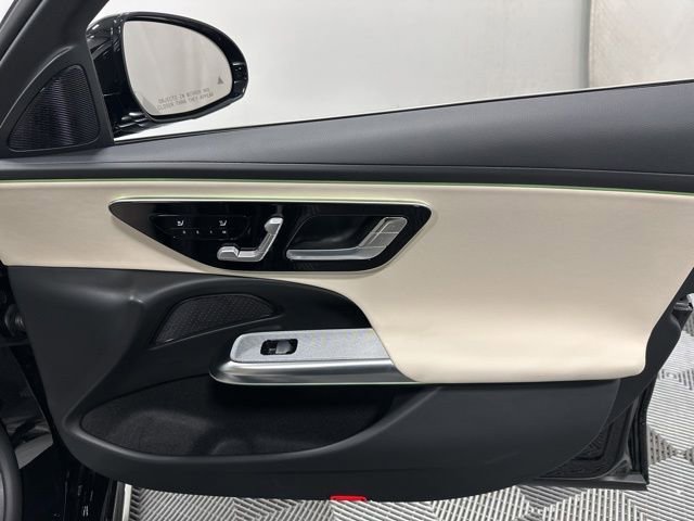 Used 2025 Mercedes-Benz E 350 4MATIC Sedan image 33