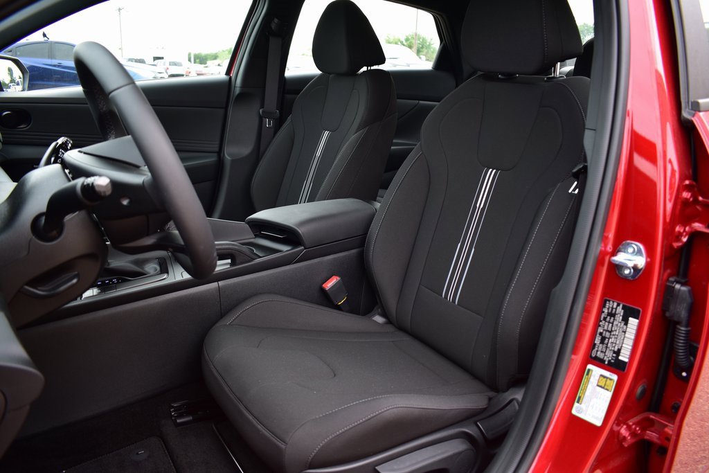 New 2025 Hyundai Elantra Sport image 15