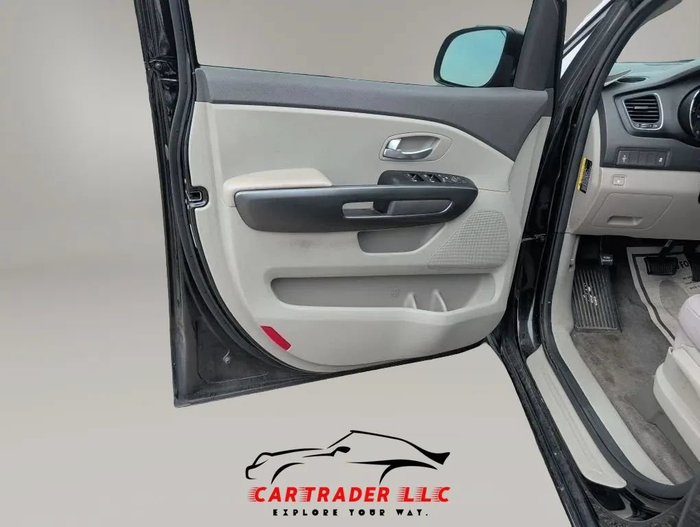 Used 2016 Kia Sedona L FWD image 14