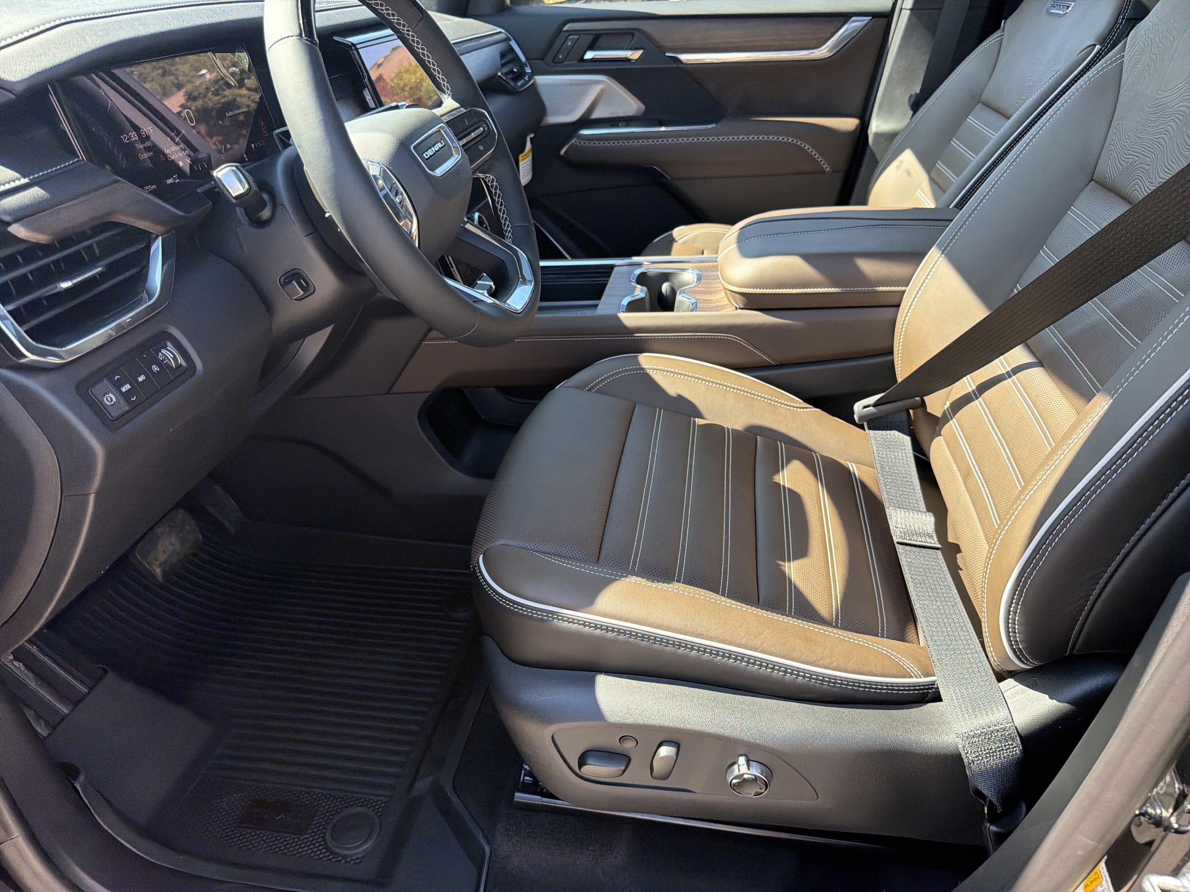 New 2027 GMC Acadia Denali Ultimate w/ LPO, Floor Liner Package AWD/4WD image 10