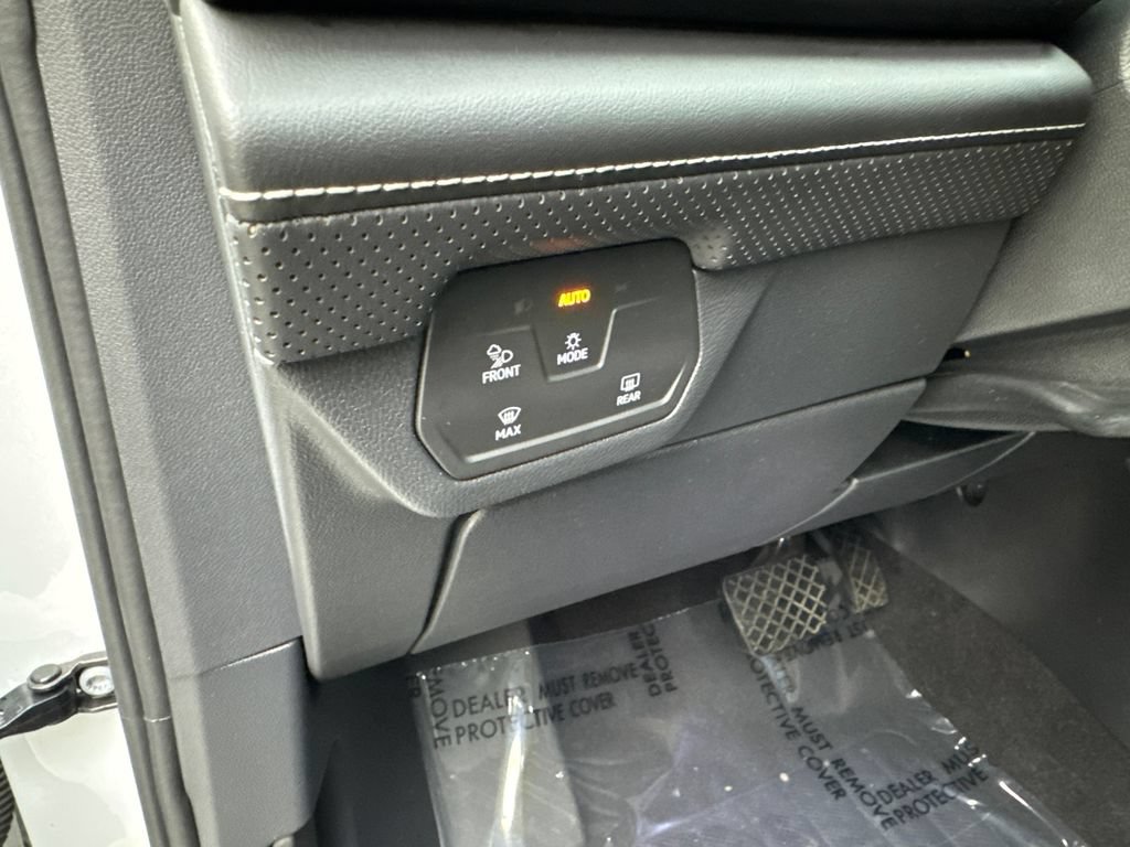 Used 2024 Volkswagen Atlas SE w/ Panoramic Sunroof Package FWD image 59