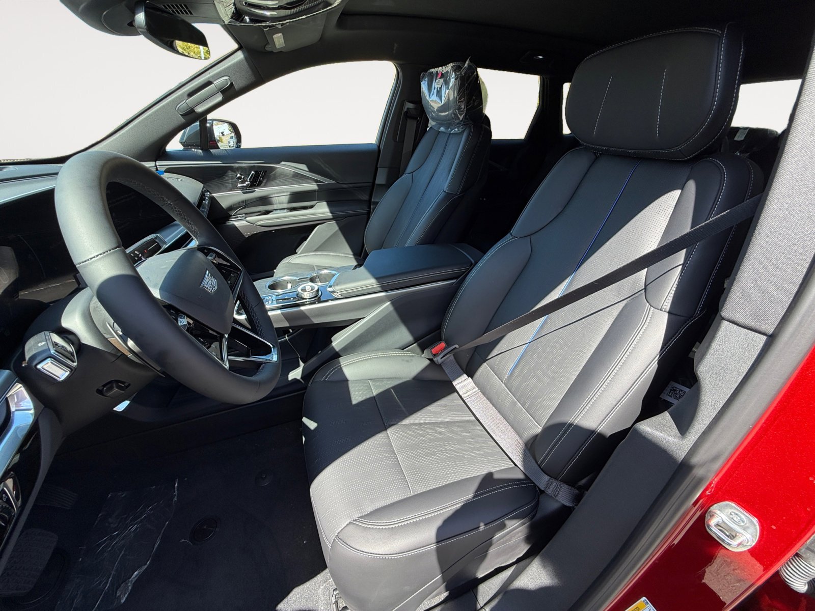 New 2025 Cadillac Lyriq Sport image 10