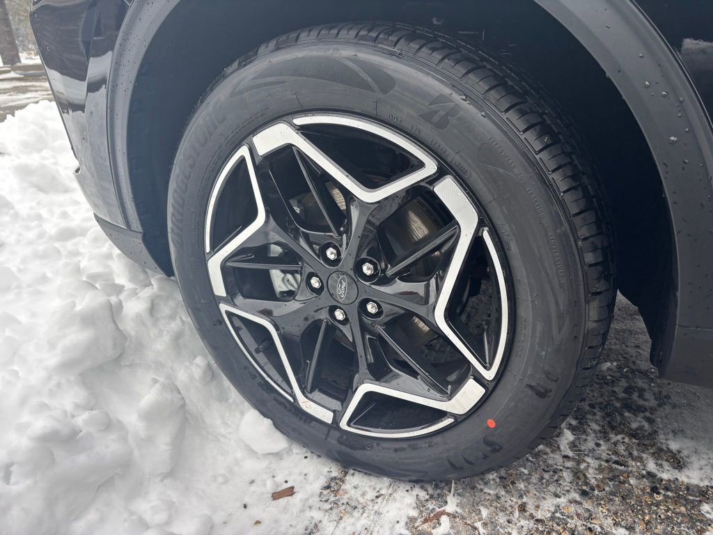 New 2026 Ford Escape Platinum w/ Premium Technology Package image 11