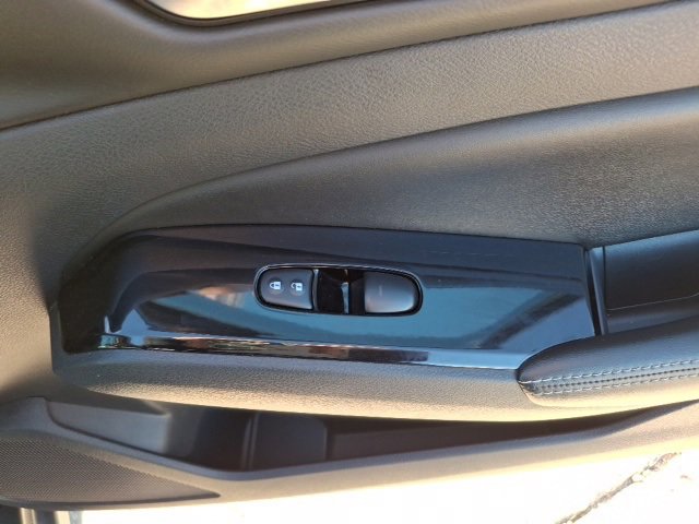 Used 2023 Nissan Altima 2.5 SV image 9