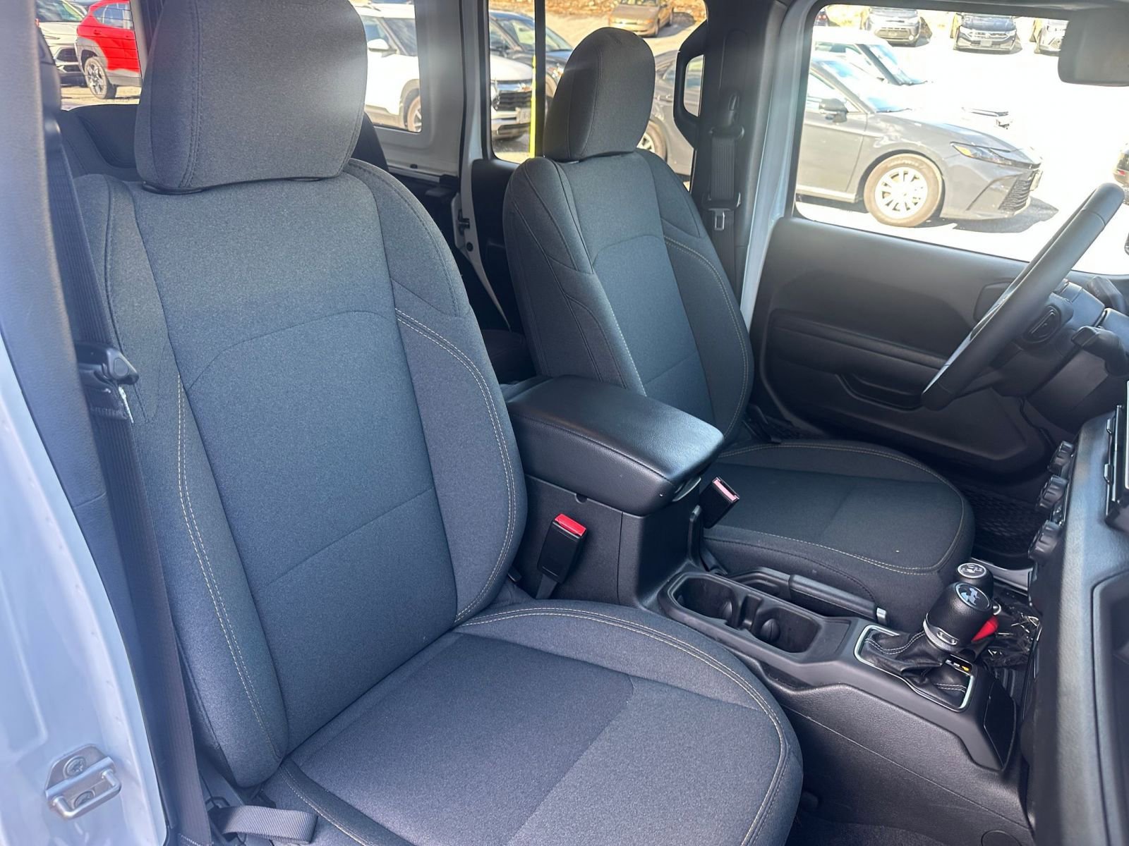 Used 2025 Jeep Wrangler Sport S image 35