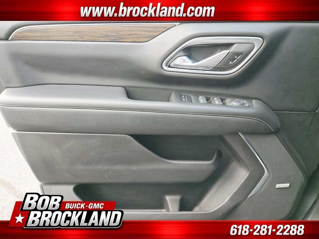 Used 2023 Chevrolet Suburban Premier AWD/4WD image 39