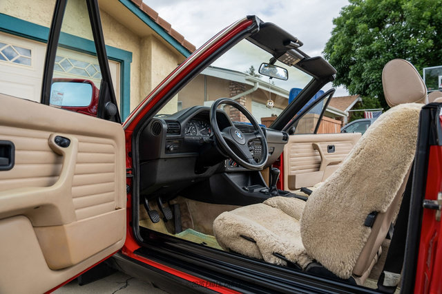 Used 1988 BMW 325i Convertible RWD image 27