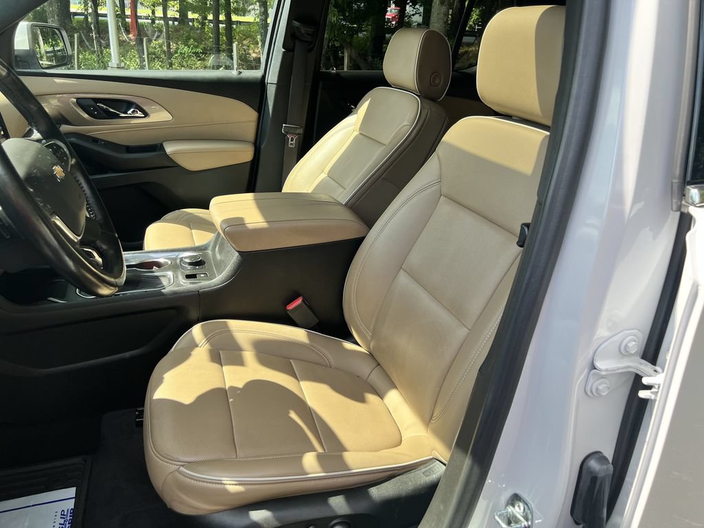 Used 2022 Chevrolet Traverse Premier AWD/4WD image 15