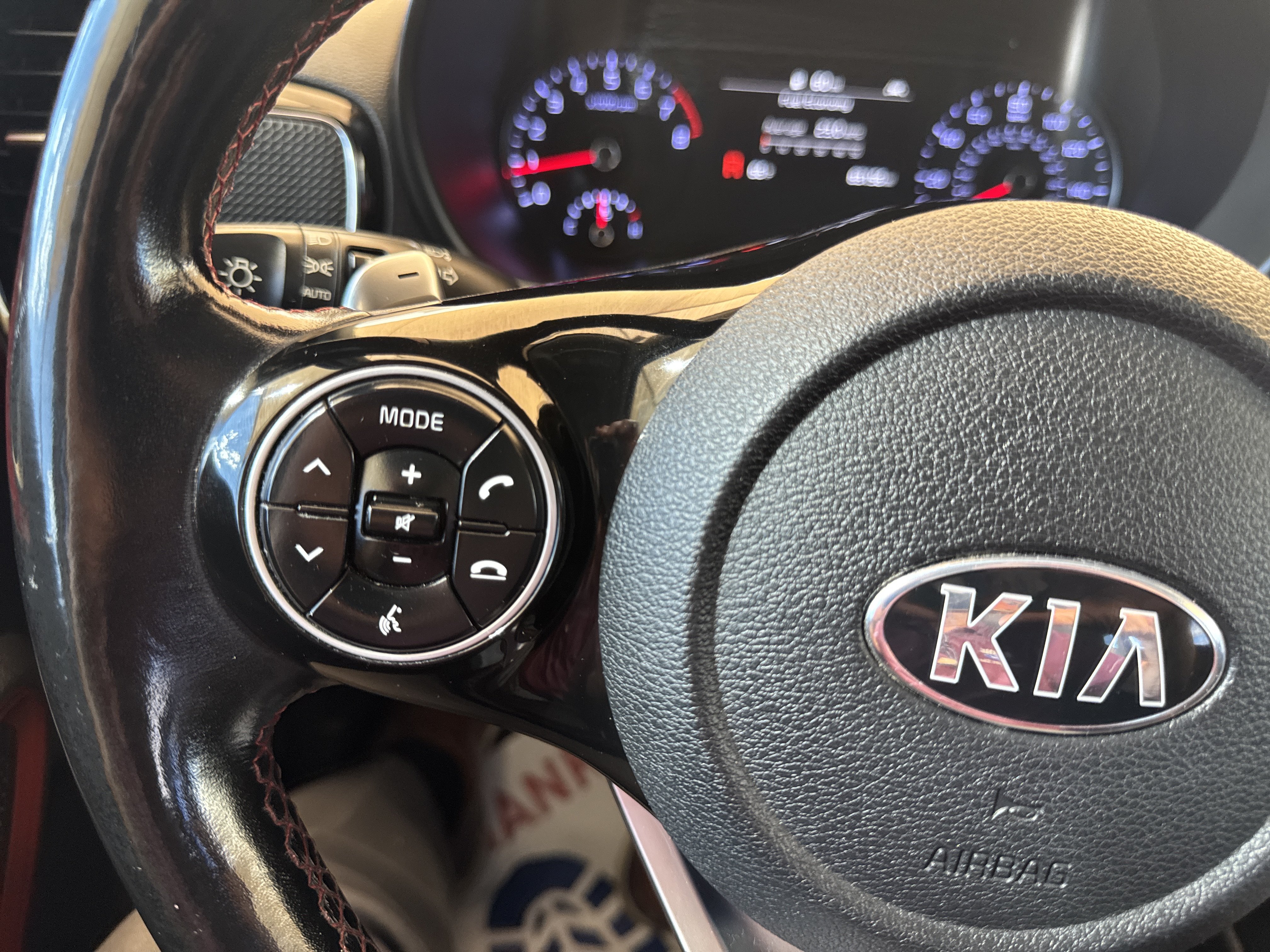Used 2020 Kia Soul GT-Line Turbo FWD image 24