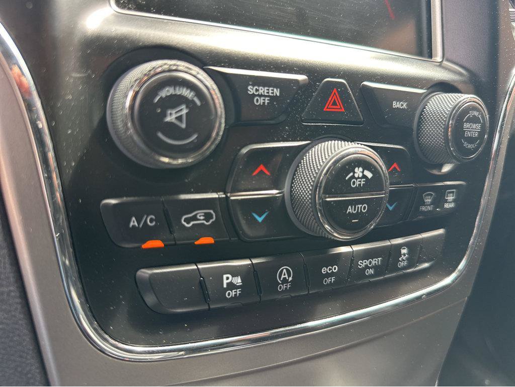Used 2017 Jeep Grand Cherokee Altitude AWD/4WD image 26