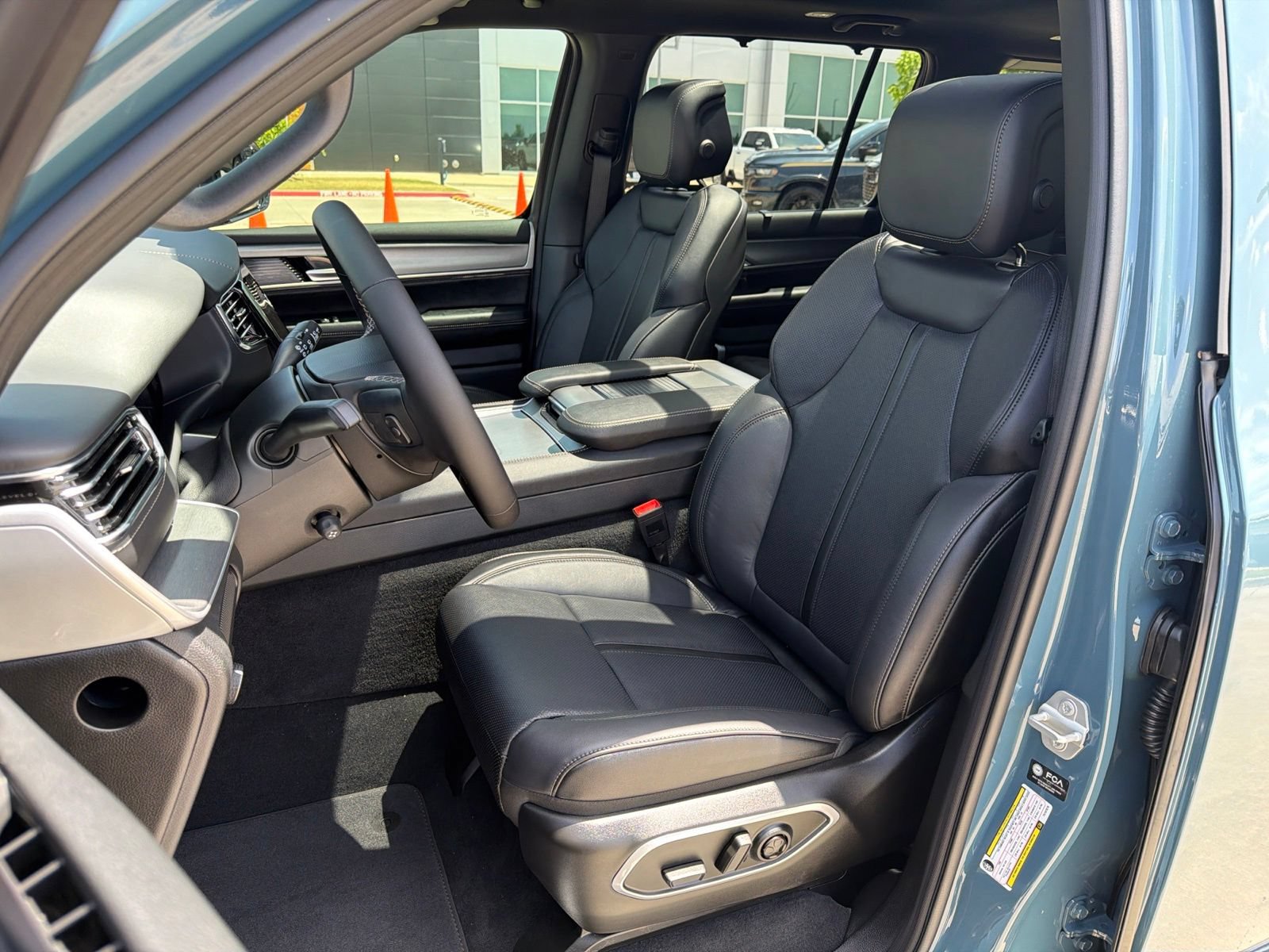 New 2026 Jeep Grand Wagoneer Limited AWD/4WD image 13