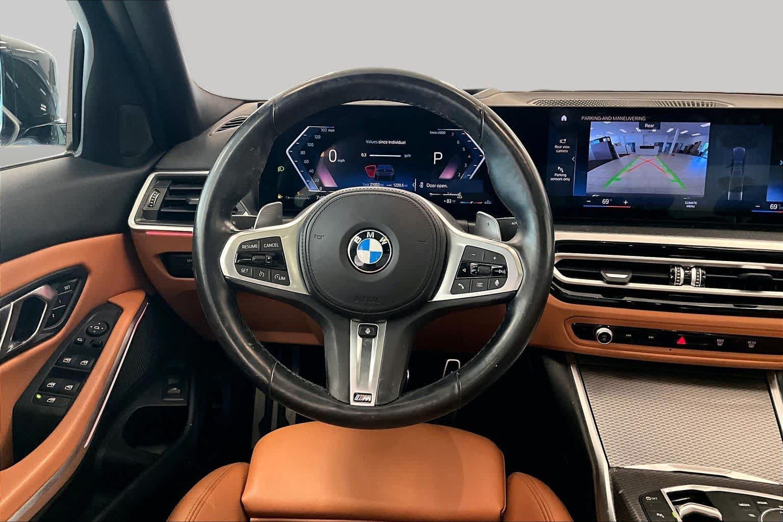 Used 2023 BMW 330i Sedan w/ M Sport Package RWD image 15