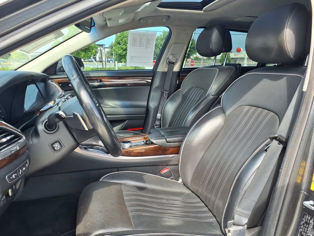 Used 2019 Genesis G90 5.0 Ultimate RWD image 15