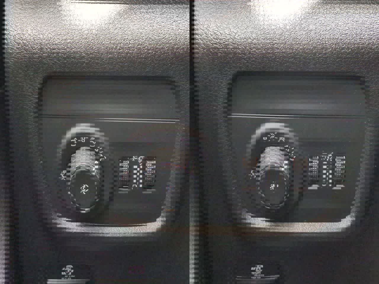 Certified 2023 Jeep Grand Cherokee Limited w/ Luxury Tech Group II image 18