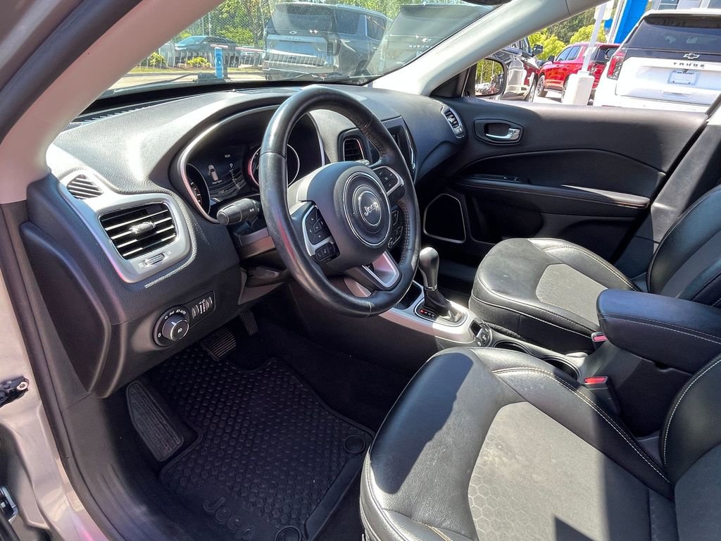 Used 2018 Jeep Compass Latitude w/ Popular Equipment Group AWD/4WD image 14