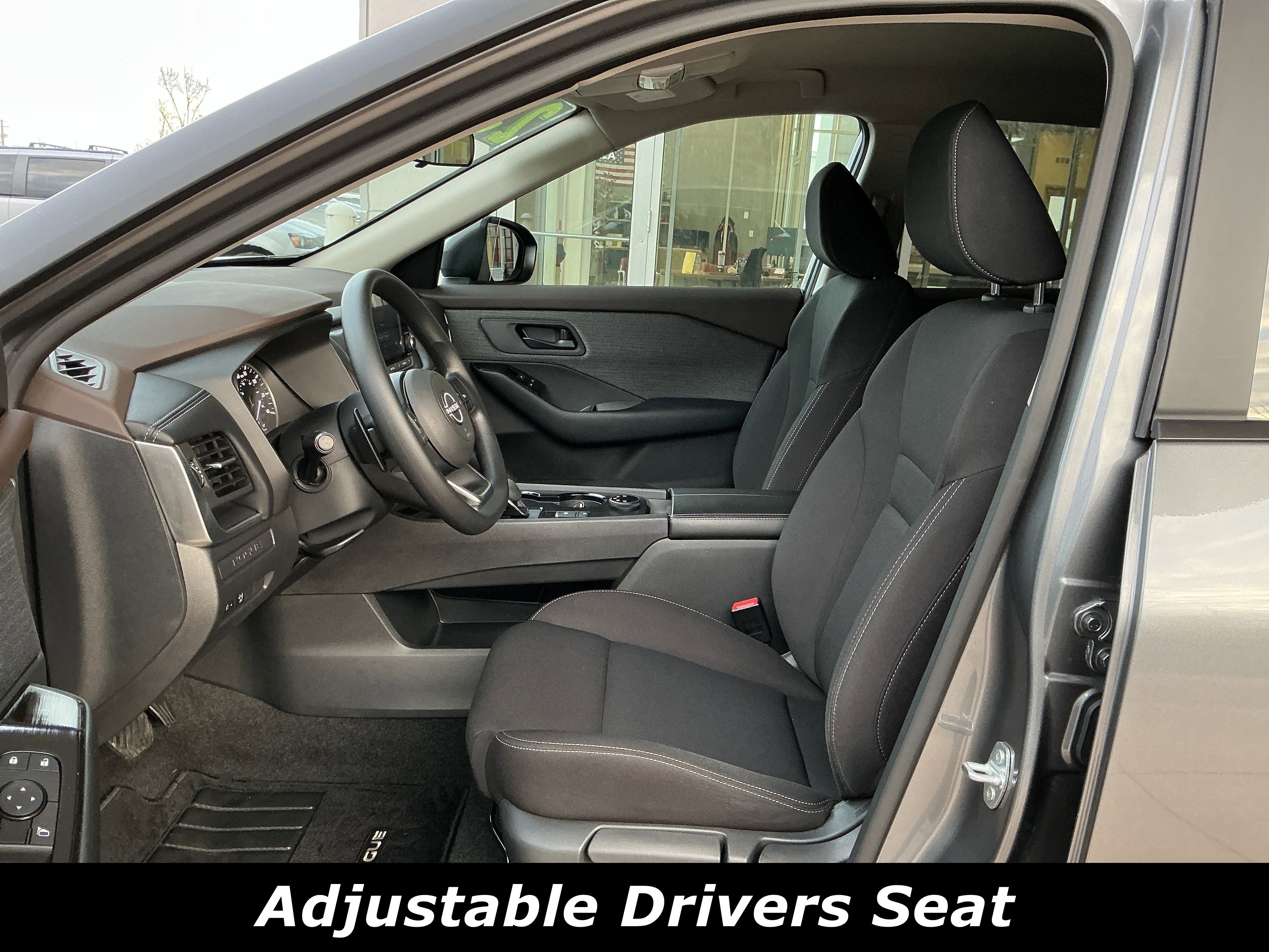 Used 2023 Nissan Rogue S image 7