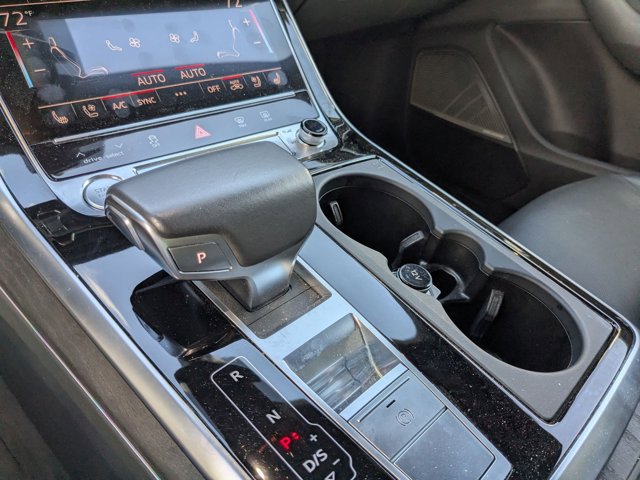 Used 2019 Audi Q8 Prestige image 11
