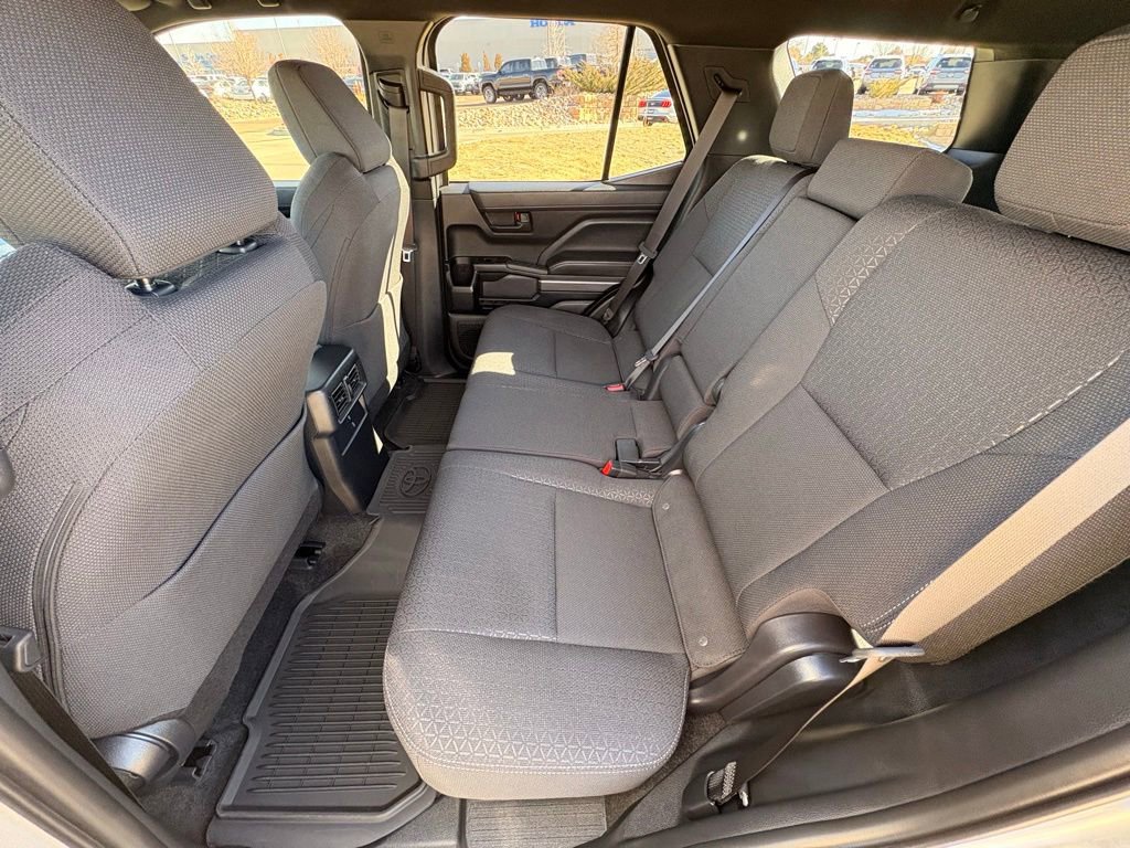 Used 2025 Toyota 4Runner SR5 image 25