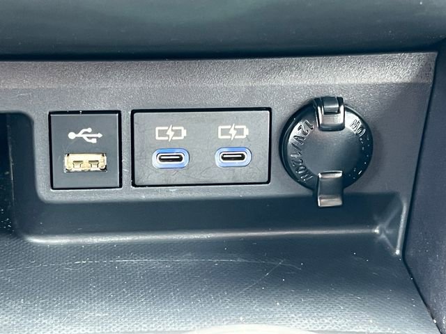 Used 2022 Toyota Highlander XLE image 30