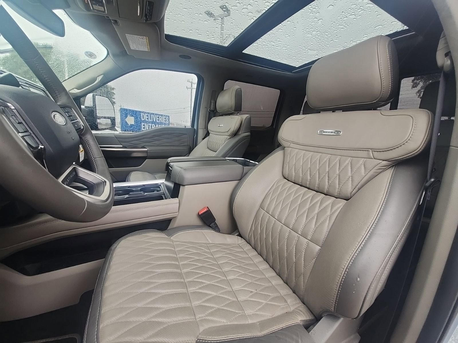 Used 2026 Ford F250 Platinum w/ Platinum Plus Package AWD/4WD image 11