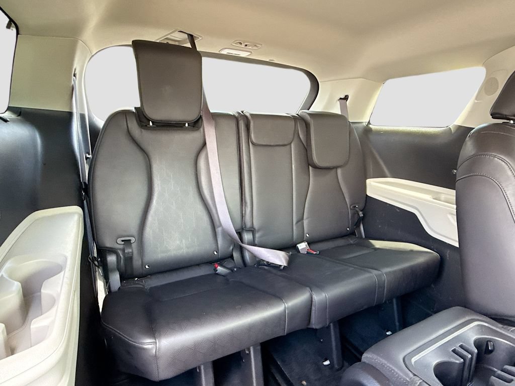 Used 2024 Kia Carnival FWD image 22