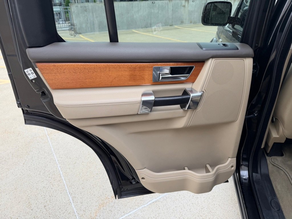 Used 2013 Land Rover LR4 HSE AWD/4WD image 22