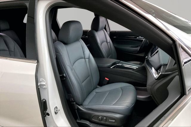 Used 2022 Buick Enclave Essence w/ Sport Touring Edition FWD image 20