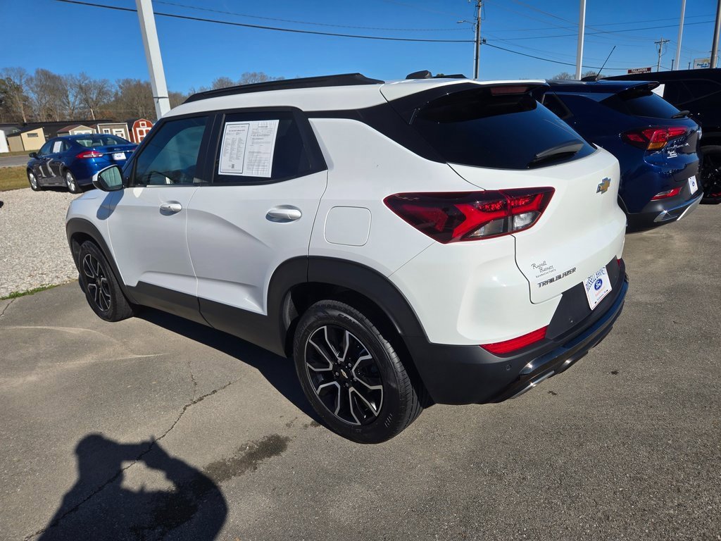 Used 2021 Chevrolet TrailBlazer ACTIV w/ Sun and Liftgate Package image 3