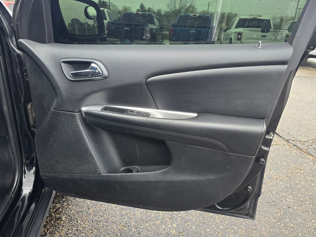 Used 2016 Dodge Journey SXT w/ Comfort/Convenience Group image 18