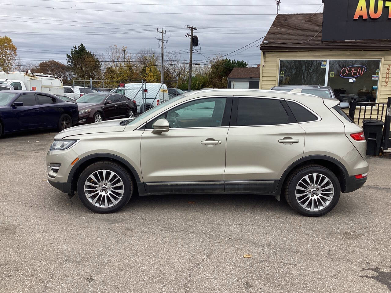 Used 2015 Lincoln MKC AWD w/ Equipment Group 102A Reserve image 3