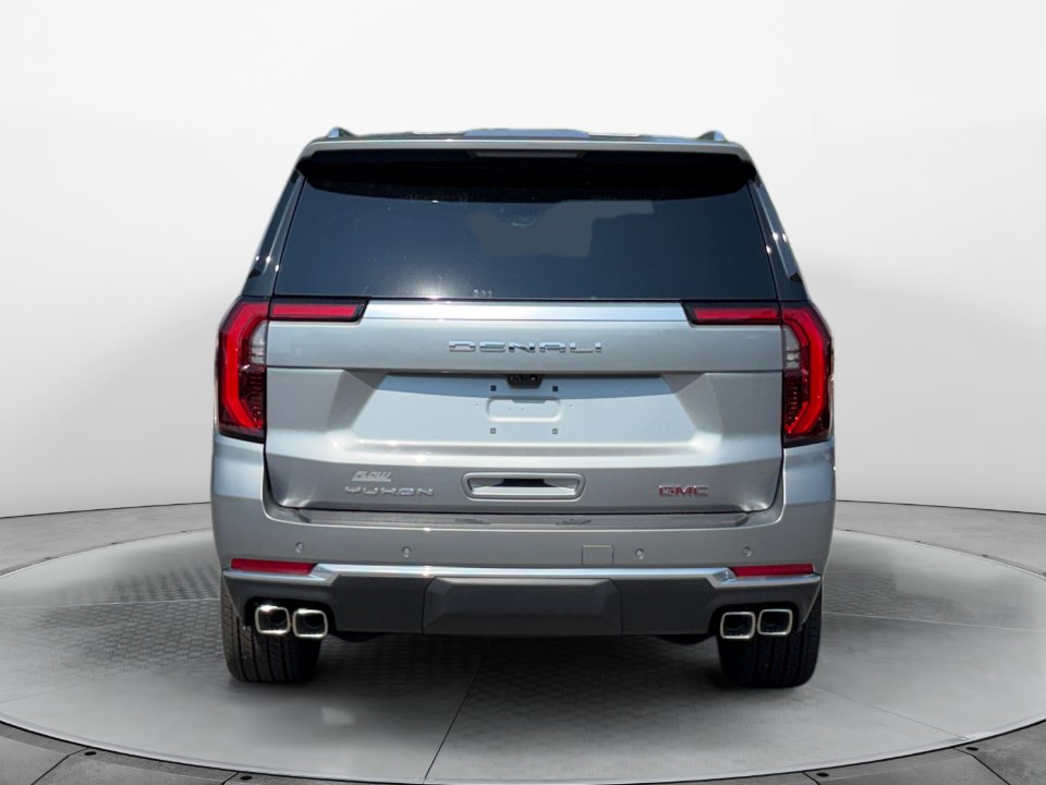New 2026 GMC Yukon XL Denali w/ Denali Reserve Package AWD/4WD image 6